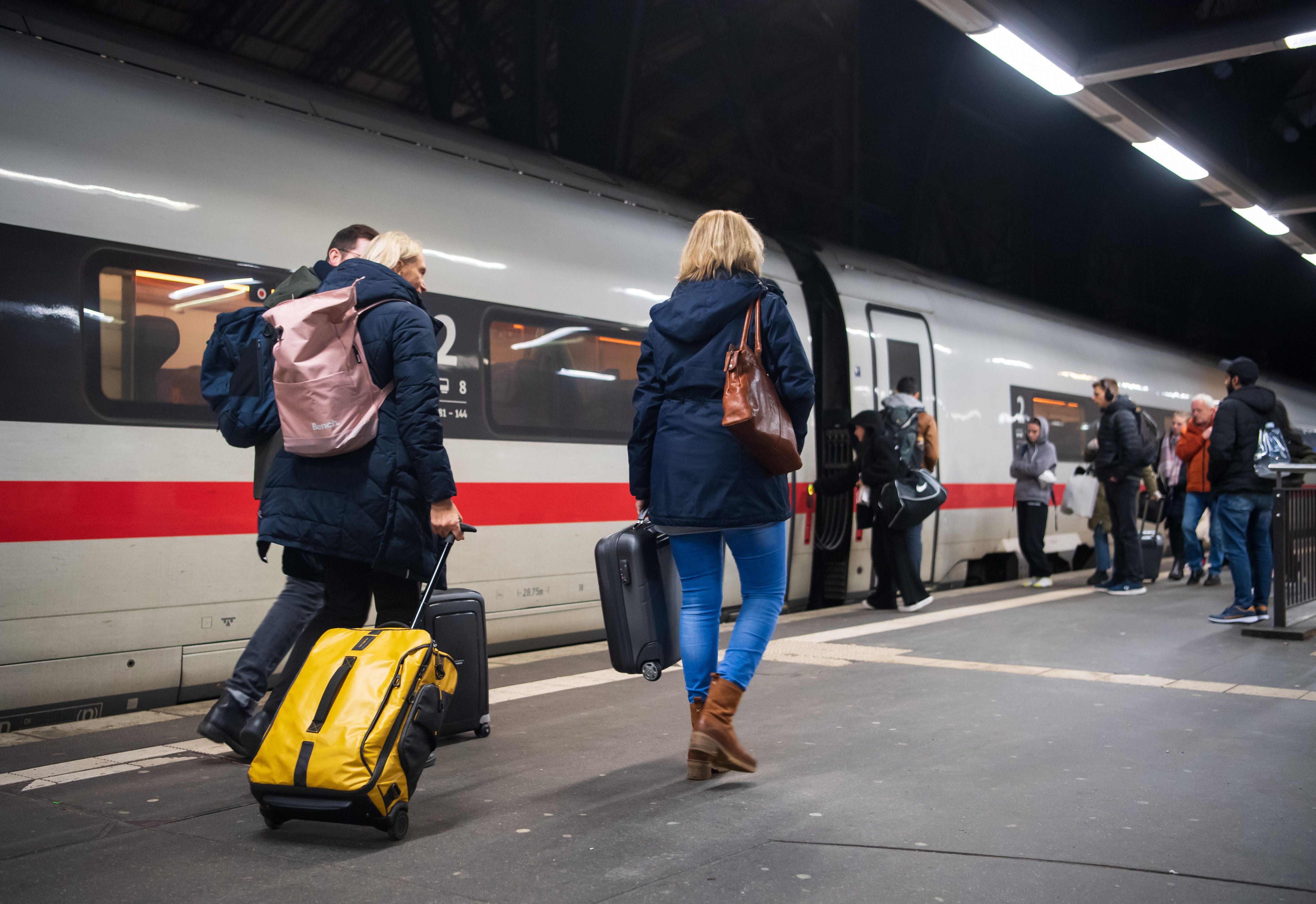 +++Newsticker GDL-Streik+++ Bahnverkehr Läuft Wieder Normal - Volle ...