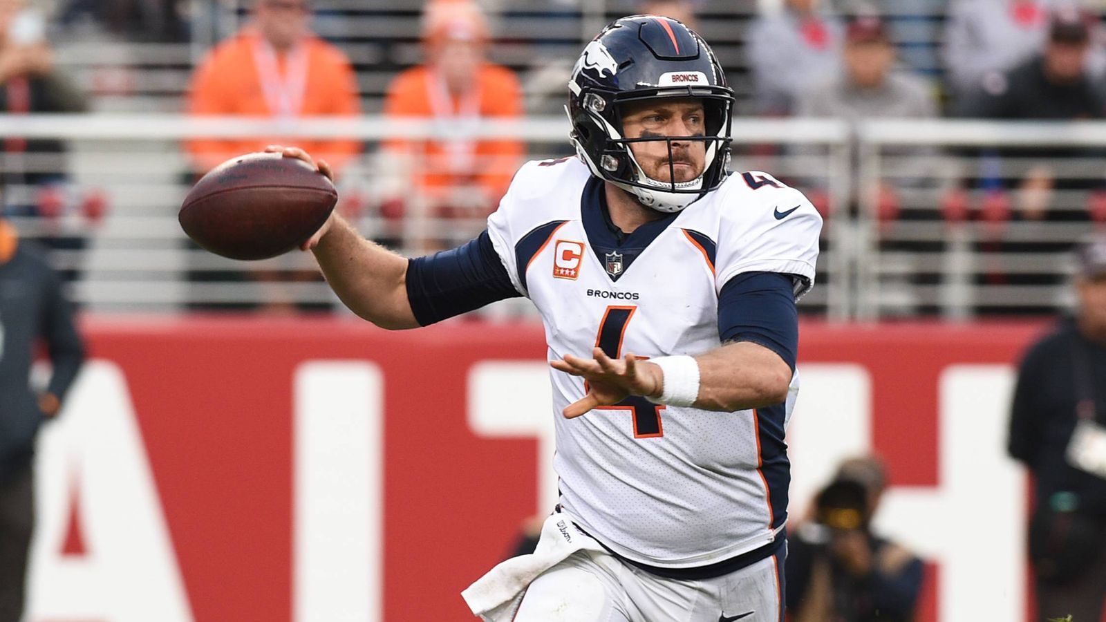 
                <strong>Platz 5: Case Keenum (Denver Broncos/QBR 46,9)</strong><br>
                Die Hoffnungen waren groß, dass Keenum das Quarterback-Problem der Broncos lösen kann. Konnte er aus diversen Gründen nicht. Vielleicht war es der Druck der Erwartungen, Ungenauigkeiten (15 Interceptions) oder aber auch Verletzungsprobleme in der Offensive Line. Was auch immer: Nach der Verpflichtung von Joe Flacco sieht es aus, als sei die Ära Keenum nach nur einem Jahr schon wieder beendet.
              