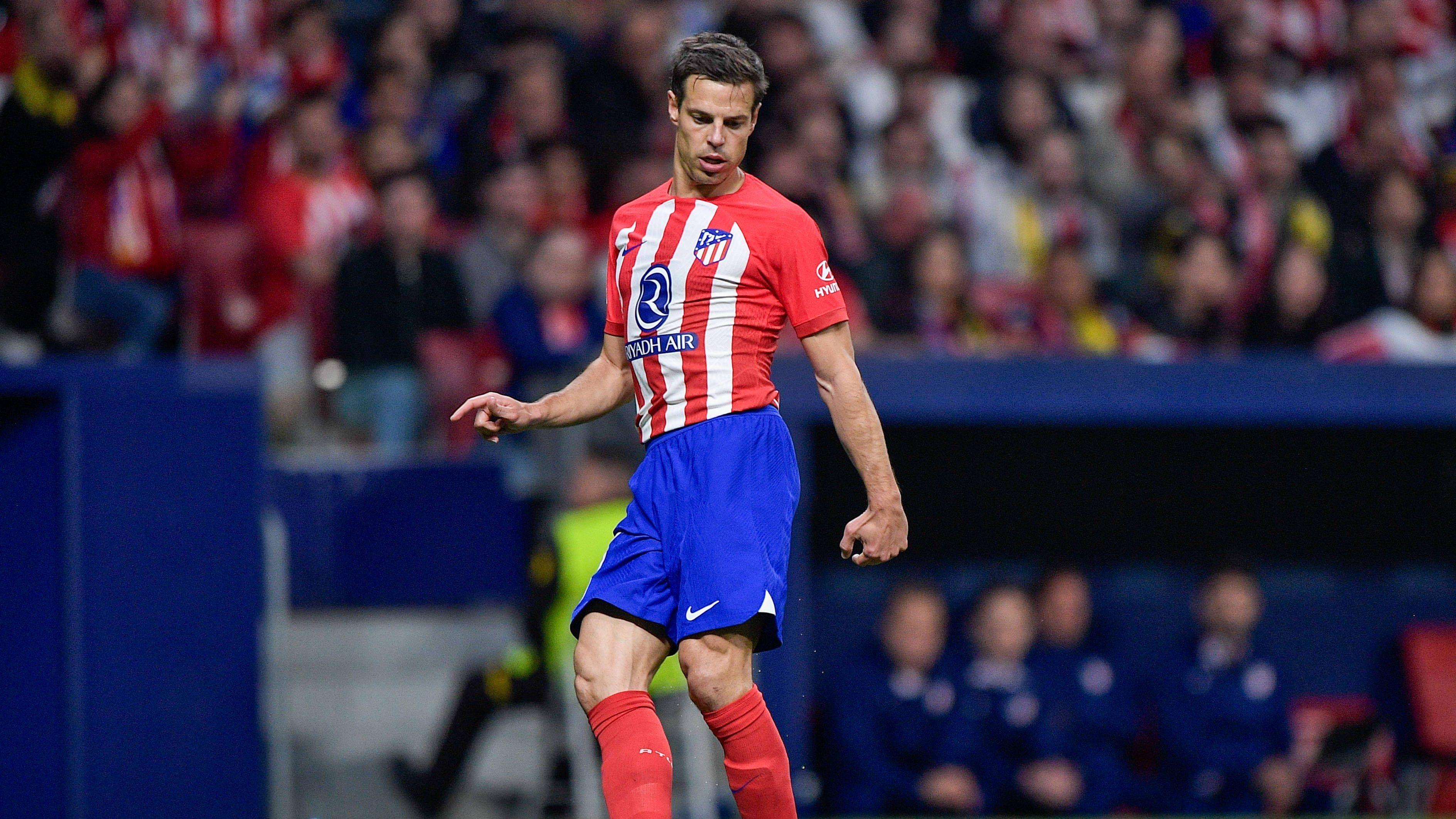 <strong>Cesar Azpilicueta (Atletico Madrid)</strong><br>Auch er ist über große Teile der ersten Halbzeit in der Defensive kaum gefordert. Das ändert sich in der zweiten Hälfte, als der BVB den Druck erhöht. Ist prompt nicht immer sattelfest, bleibt aber ohne großen Patzer. Unter dem Strich ordentlich.&nbsp;<strong><em>ran</em>-Note: 3</strong>