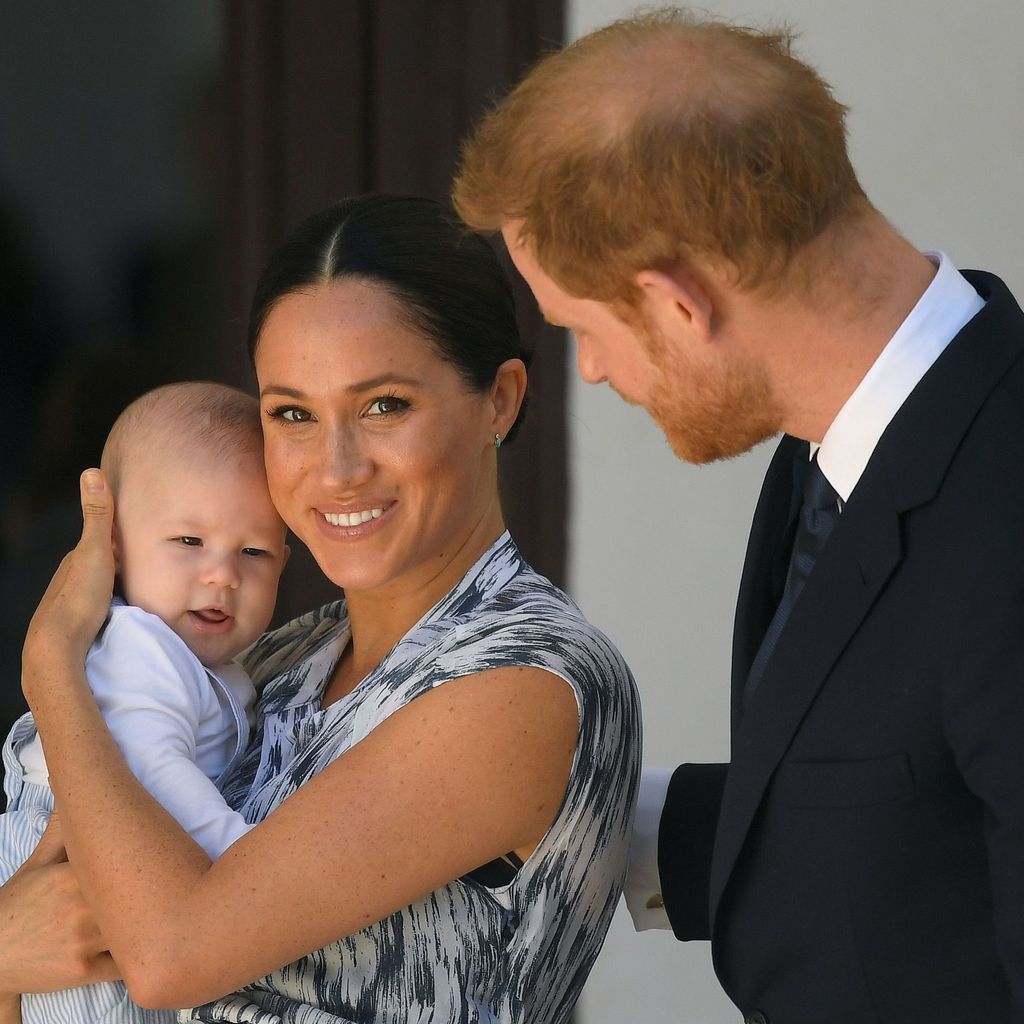 Royaler Fauxpas: Diesen besonderen Weihnachtsschmuck ruinierte Prinz Archi als Baby