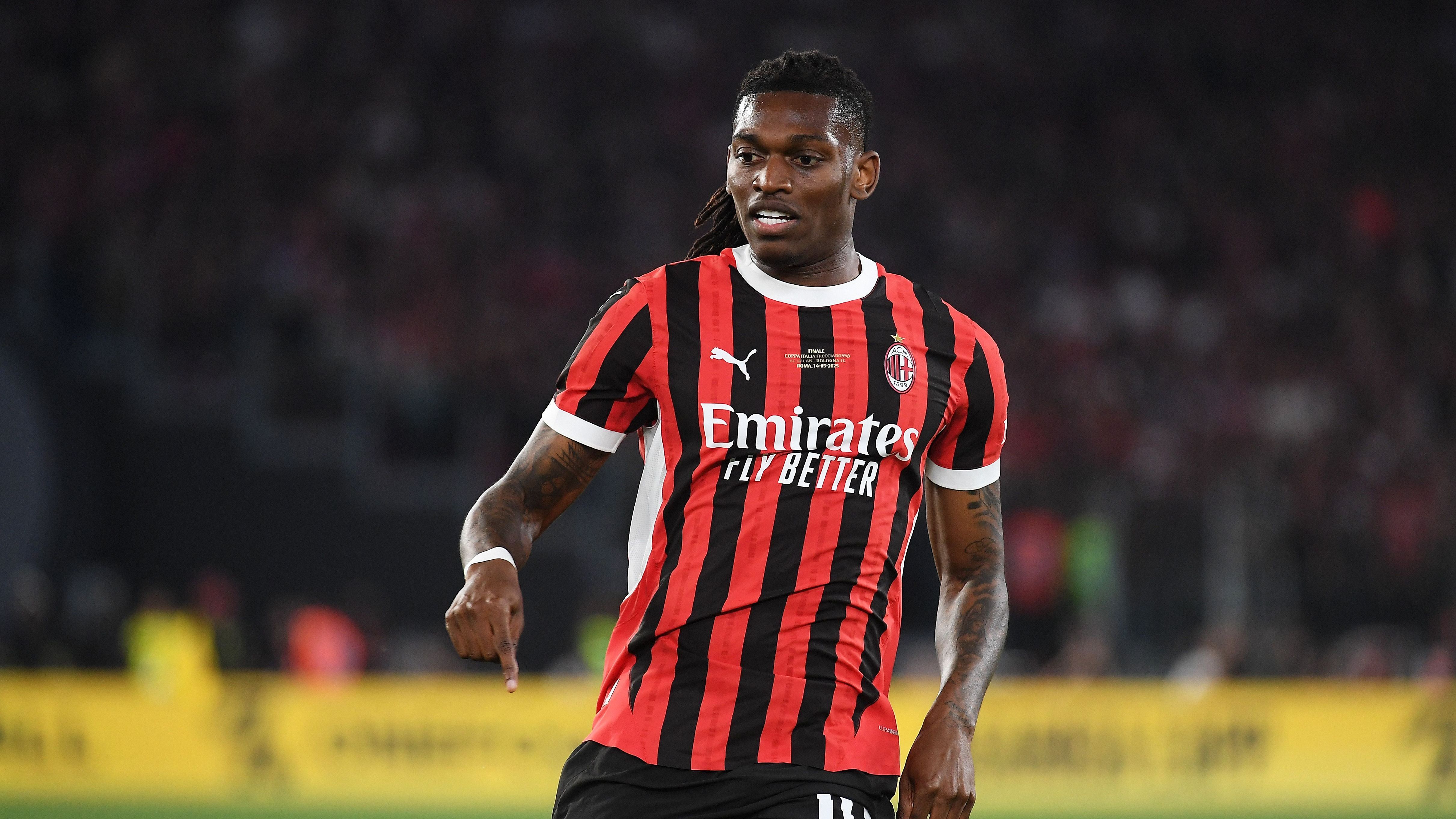 <strong><em>Ein Wunschtransfer für jedes Bundesliga-Team</em></strong><br><em>Die Vorbereitung auf die kommende <a data-li-document-ref="79788" href="https://www.ran.de/sports/-79788">Bundesliga</a>-Saison läuft bereits auf Hochtouren. Die <a data-li-document-ref="308654" href="https://www.ran.de/sports/bundesliga-transfergeruechte-schnappt-ein-bundesligist-dem-bvb-jobe-bellingham-weg-308654">Gerüchteküche</a> kocht aktuell fast über. Losgelöst davon hat <strong>ran</strong> einen Wunschtransfer für jeden Bundesligisten ausgemacht.</em>
