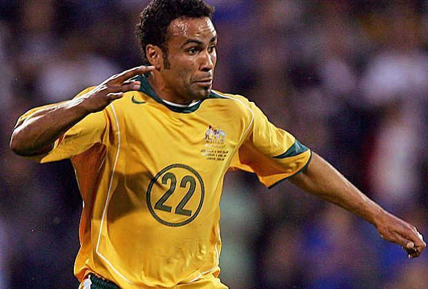 
                <strong>Australien - Amerikanisch-Samoa 31:0</strong><br>
                Archie Thompson avanciert zum Mann des Spiels und erzielt 13 Tore. Damit hält er die Bestmarken für die meisten Tore in einem internationalen Fußballspiel sowie die meisten Treffer in einem WM-Qualifikationsspiel. Diese Rekorde werden für DFB-Elf wohl nur schwer zu knacken sein.
              