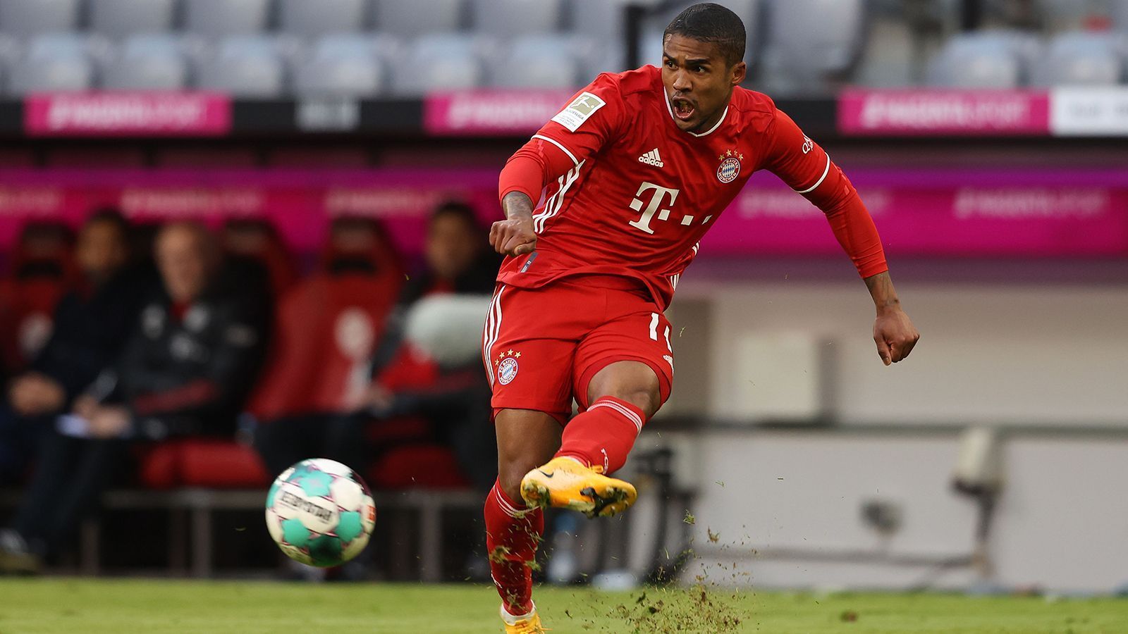 
                <strong>Douglas Costa</strong><br>
                In der 73. Minute für Coman eingewechselt. Hat in der 85. Minute das 2:0 auf dem Fuß, als Choupo-Moting im Strafraum auf ihn zurücklegt, sein Schuss aber an Guzman abprallt. ran-Note: 3
              