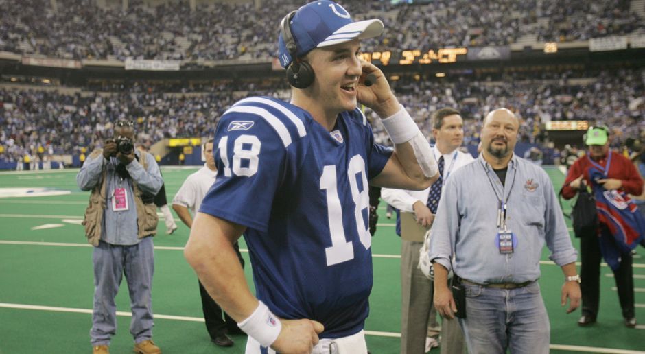 
                <strong>2004: Peyton Manning (Indianapolis Colts)</strong><br>
                2004: Peyton Manning (Indianapolis Colts)
              