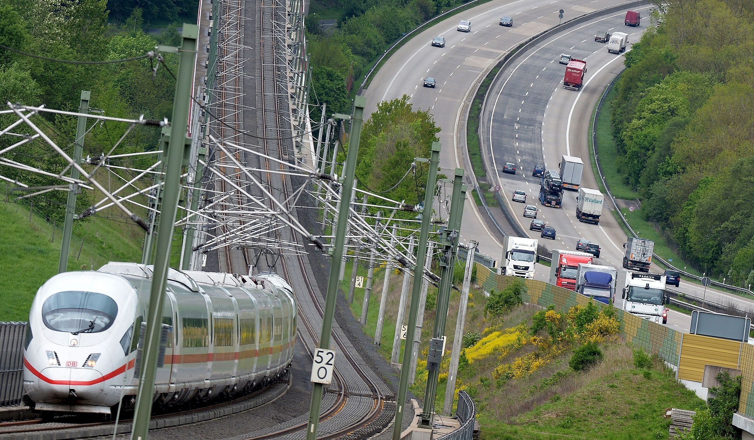 Fernzüge Der Bahn Pünktlich Wie Nie