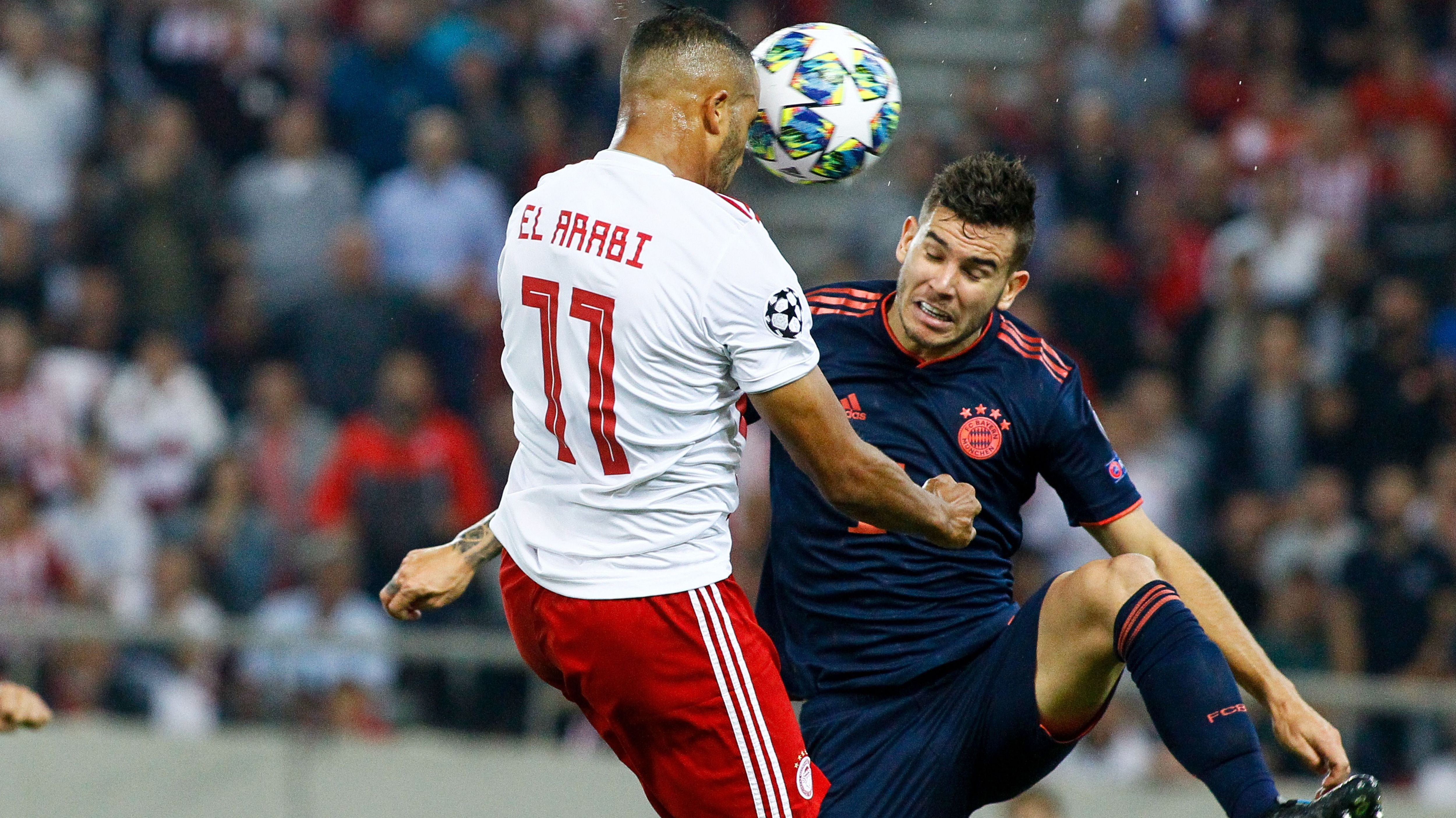 
                <strong>Lucas Hernandez</strong><br>
                Der Rekordtransfer schlägt einige gute eröffnende Pässe über weite Strecken. Doch beim 0:1 verliert er erst Torschütze El Arabi aus den Augen und dann das Kopfballduell. Später prüft der Franzose auch noch unfreiwillig Neuer nach einer scharfen Hereingabe. Alles in allem wirkt Hernandez nicht immer sicher. Sein Einsatz endet schmerzhaft, weil sich der Weltmeister im Zweikampf verletzt und für Boateng weichen muss. ran-Note: 4
              