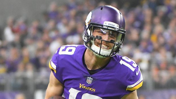 
                <strong>Adam Thielen (Wide Receiver/Minnesota Vikings)</strong><br>
                Thielen hat im letzten Saisonspiel eine Menge vor. Für 70 Catches hatte er bereits 500.000 Dollar kassiert. Weitere 250.000 gab es für den 80. Catch. Nochmal 250.000 Dollar gibt es, wenn er 90 Catches schafft. Momentan steht er bei 85.
              