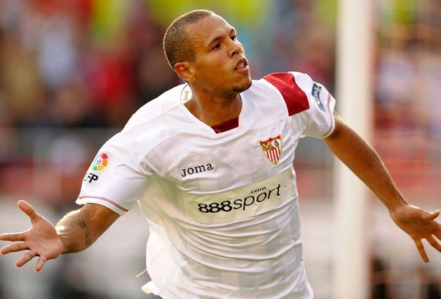 
                <strong>Luis Fabiano (FC Sao Paulo)</strong><br>
                2006 und 2007 wurde Luis Fabiano mit dem FC Sevilla UEFA-Cup-Sieger. Sechs Jahre lang ging der Stürmer für den Verein auf Torejagd und erzielte in 225 Spielen 106 Treffer, ehe er für 7,6 Millionen Euro in seine Heimat Brasilien zum FC Sao Paulo wechselte.
              