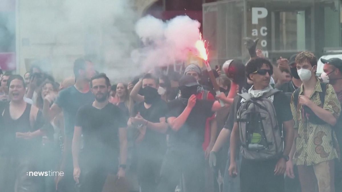 Landesweite Massenproteste gegen Sparpläne