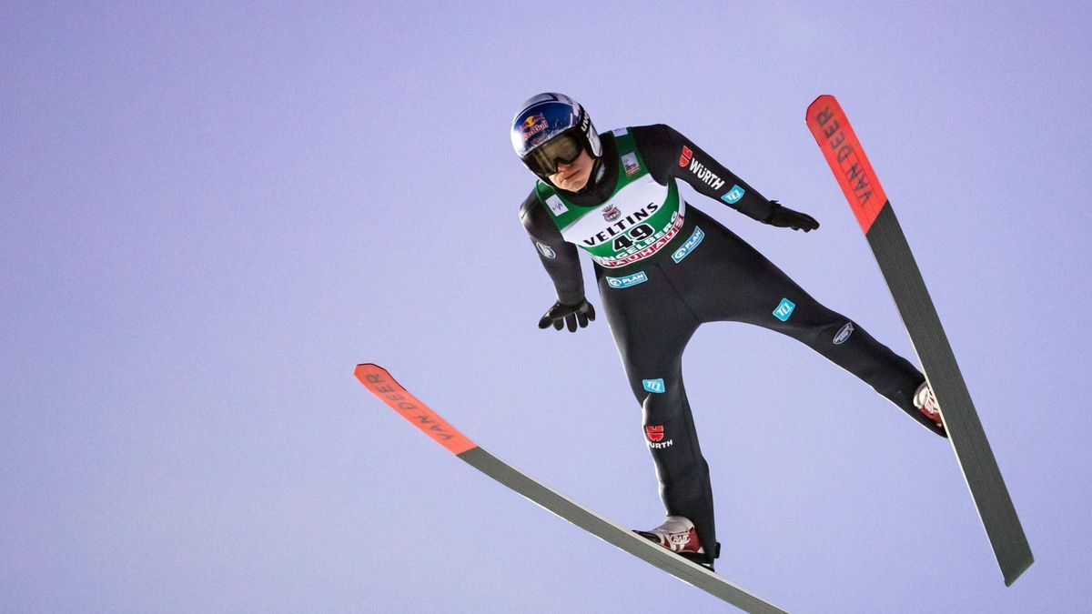 Ski jumping, Skispringen, Ski, nordisch - FIS WC Engelberg ENGELBERG,SWITZERLAND,16.DEC.23 - NORDIC SKIING, SKI JUMPING - FIS World Cup, large hill, men. Image shows Andreas Wellinger (GER). PUBLIC...