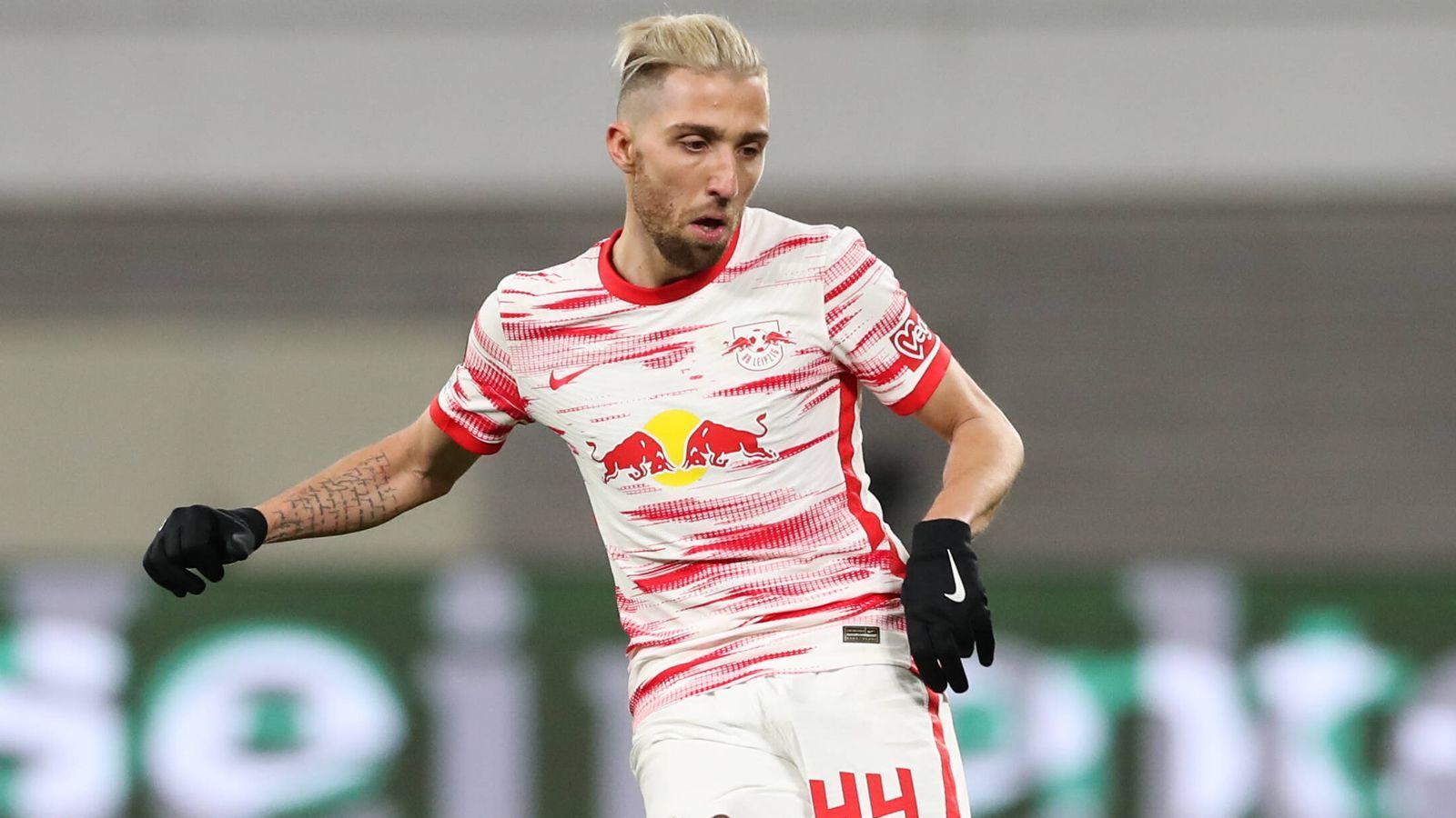 
                <strong>Kevin Kampl</strong><br>
                Eine blasse Vorstellung von Kampl, der deutlich unauffälliger agiert, als Laimer. Nach 68 Minuten wird er durch Haidara ersetzt. ran-Note: 4
              