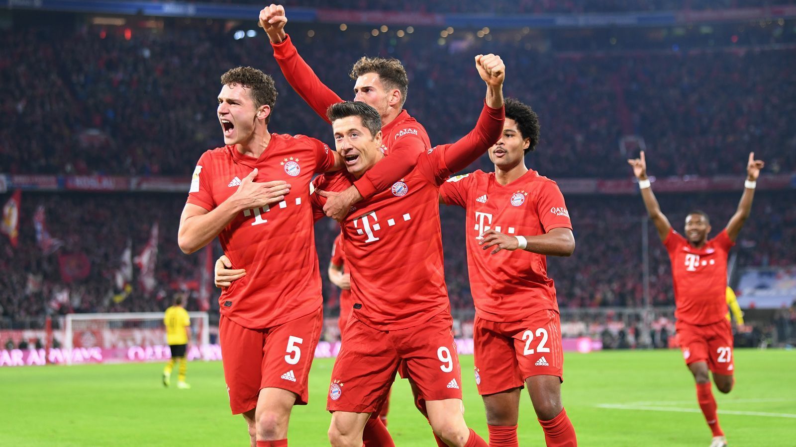 
                <strong>Die Noten zum Bundesliga-Duell Bayern München gegen Borussia Dortmund</strong><br>
                Im Topspiel des 11. Spieltags bekam es Bayern München mit Borussia Dortmund zu tun. Der vermeintliche Gipfel in der Allianz Arena mutiert zu einer Machtdemonstration des Rekordmeisters. ran.de benotet beide Teams beim 4:0 des FCB.
              