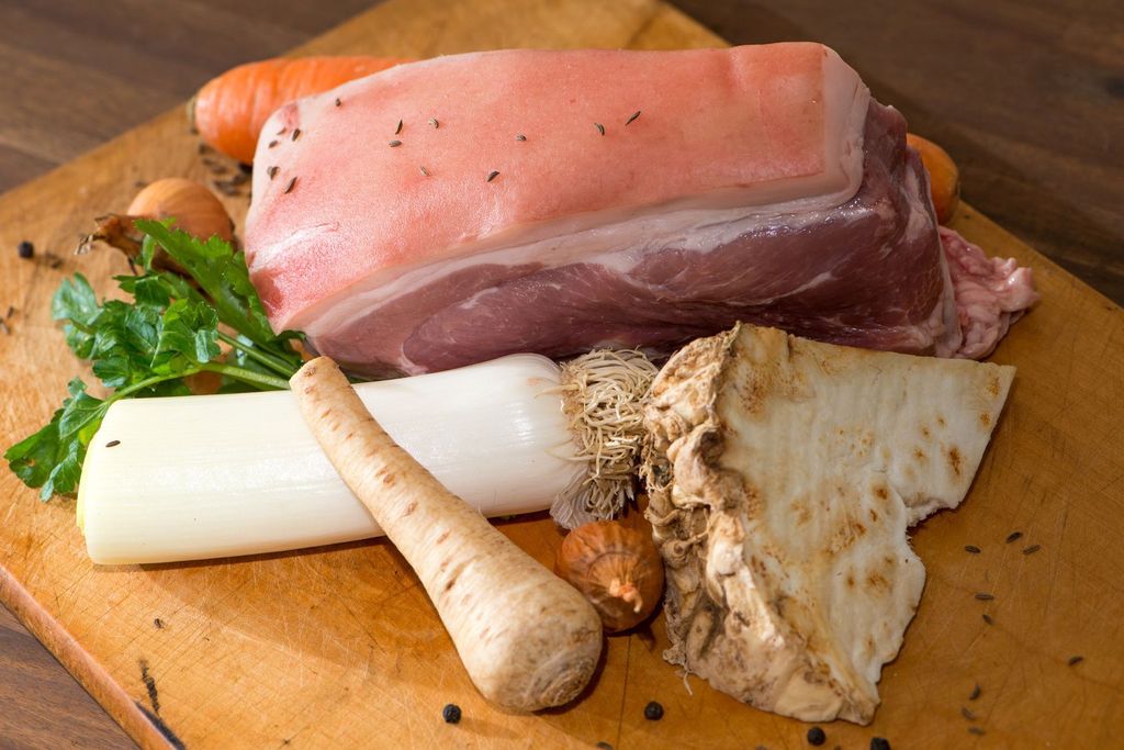 Fränkisches Schäufele in Biersauce - Rezept - Kabel Eins