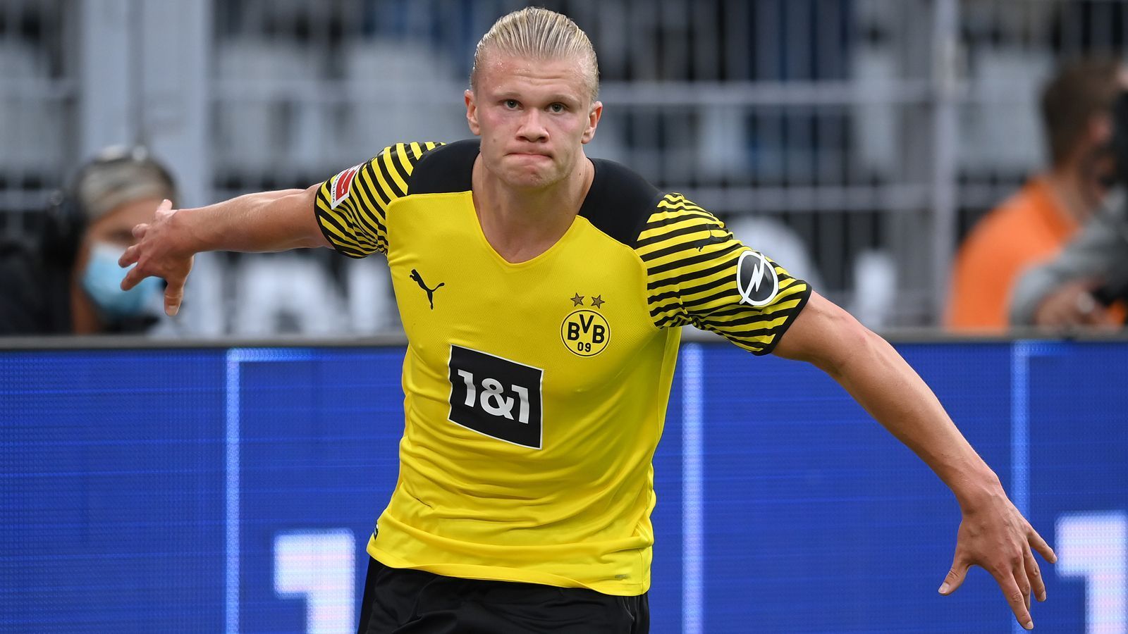 
                <strong>Erling Haaland (Borussia Dortmund)</strong><br>
                Position: Mittelstürmer - Alter: 21 Jahre - Nationalität: Norwegen
              