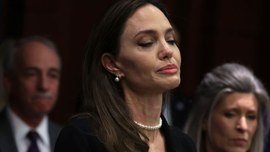 Angelina Jolie zeigt sich verletzlich: "Fühle mich seit einem Jahrzehnt  nicht wie ich selbst"