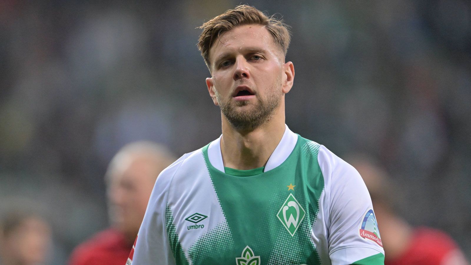 
                <strong>Geteilter 14. Platz: SV Werder Bremen</strong><br>
                &#x2022; Anzahl der Aluminiumtreffer: 3<br>&#x2022; Spieler mit den meisten Aluminiumtreffern: Niclas Füllkrug, Mitchell Weiser, Niklas Schmidt (jeweils 1)<br>
              