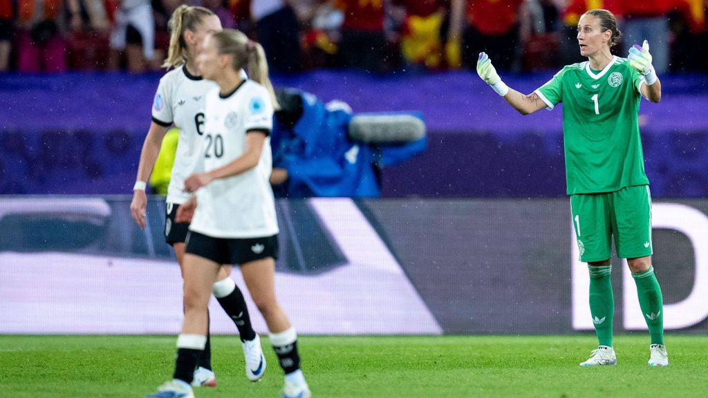 Women's Euro 2025: Quotes on the DFB's semi-final exit - Ann-Katrin ...