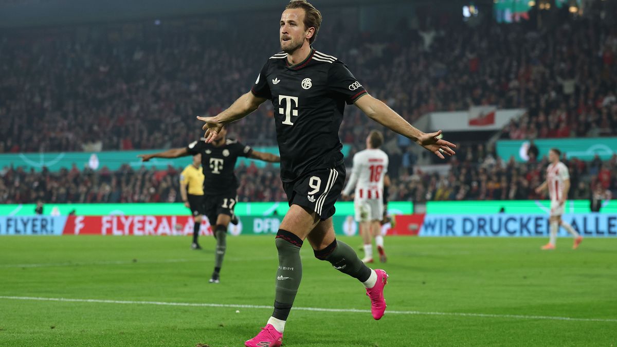 1. FC Köln v FC Bayern München - DFB Cup: Round Two