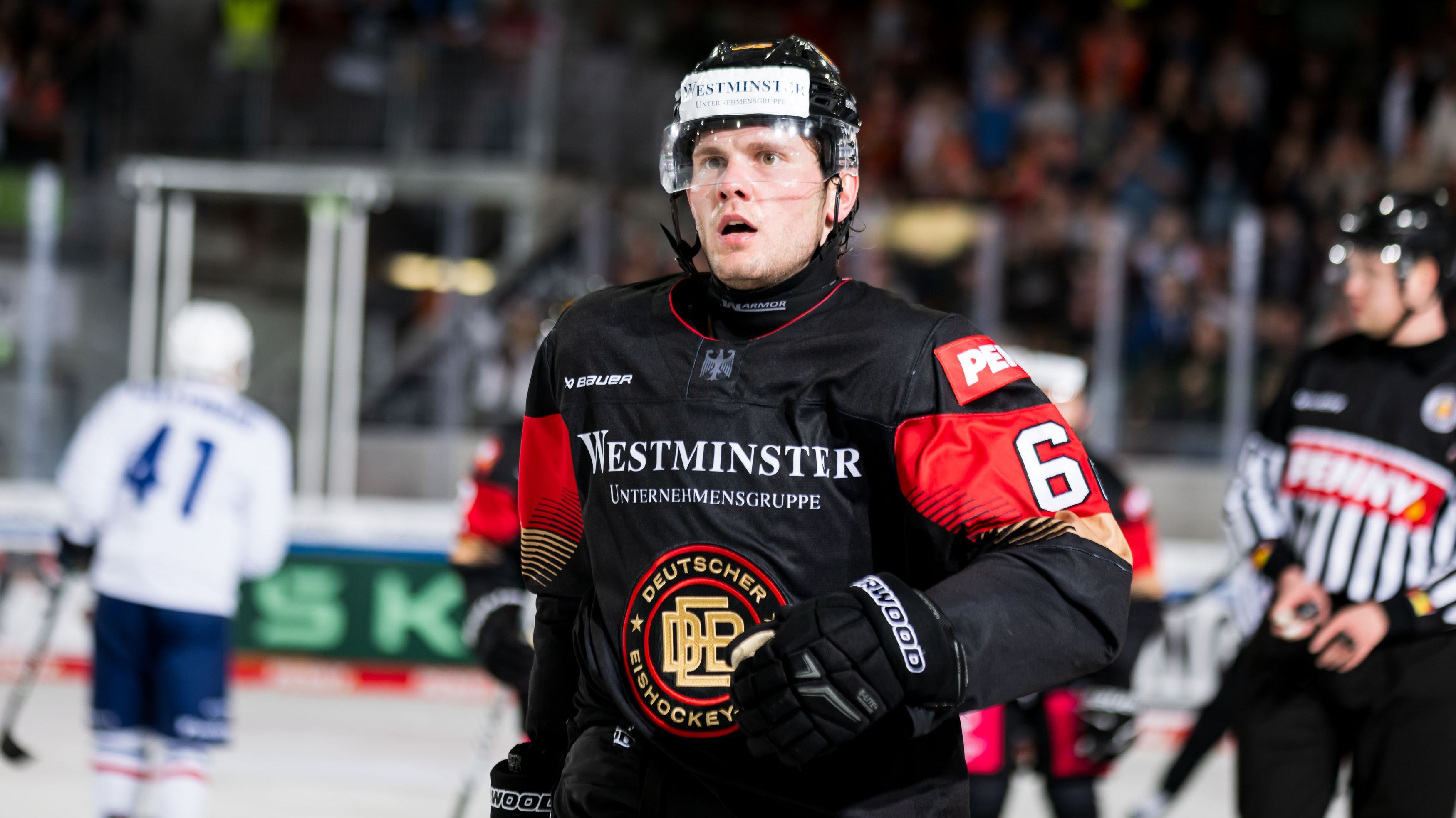 <strong>#62 Parker Tuomie</strong><br>Position: Sturm<br>Alter: 28<br>Klub: Straubing Tigers
