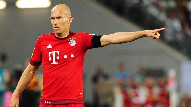 
                <strong>Arjen Robbens Torgefahr</strong><br>
                Wenn der VfL Wolfsburg gegen den FC Bayern München spielt, dann müssen die Niedersachsen auf einen Offensiv-Dribbler besonders aufpassen: Arjen Robben. In zwölf Spielen der Münchner gegen den VfL war der Niederländer an bislang 13 Toren beteiligt - acht Treffer erzielte Robben selbst, fünf Tore bereitete er vor.
              