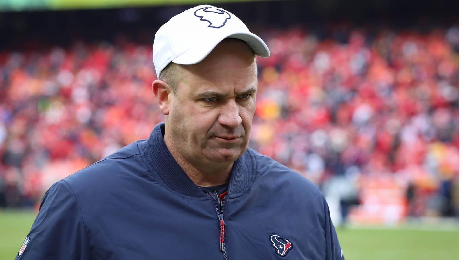 
                <strong> Texans feuern Bill O'Brien: Das sind die heißesten Nachfolgekandidaten</strong><br>
                Nach einigen fragwürdigen Personalentscheidungen und einem 0:4-Fehlstart in die neue NFL-Saison haben die Houston Texans die Reißleine gezogen und sich von Bill O'Brien getrennt. Neben der Position des General Managers wird dadurch vor allem die Position des Trainers bei den Texanern frei. Wer wird der Nachfolger von O'Brien? Der US-Sender "CBS" hat drei Kandidaten genannt. ran.de stellt sie vor.
              