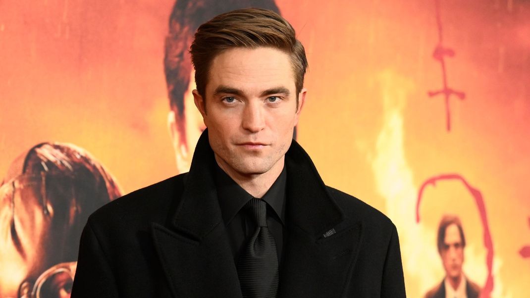 Kann Robert Pattinson von seiner früheren Vampir-Rolle in die Superagenten-Rolle von James Bond schlüpfen?