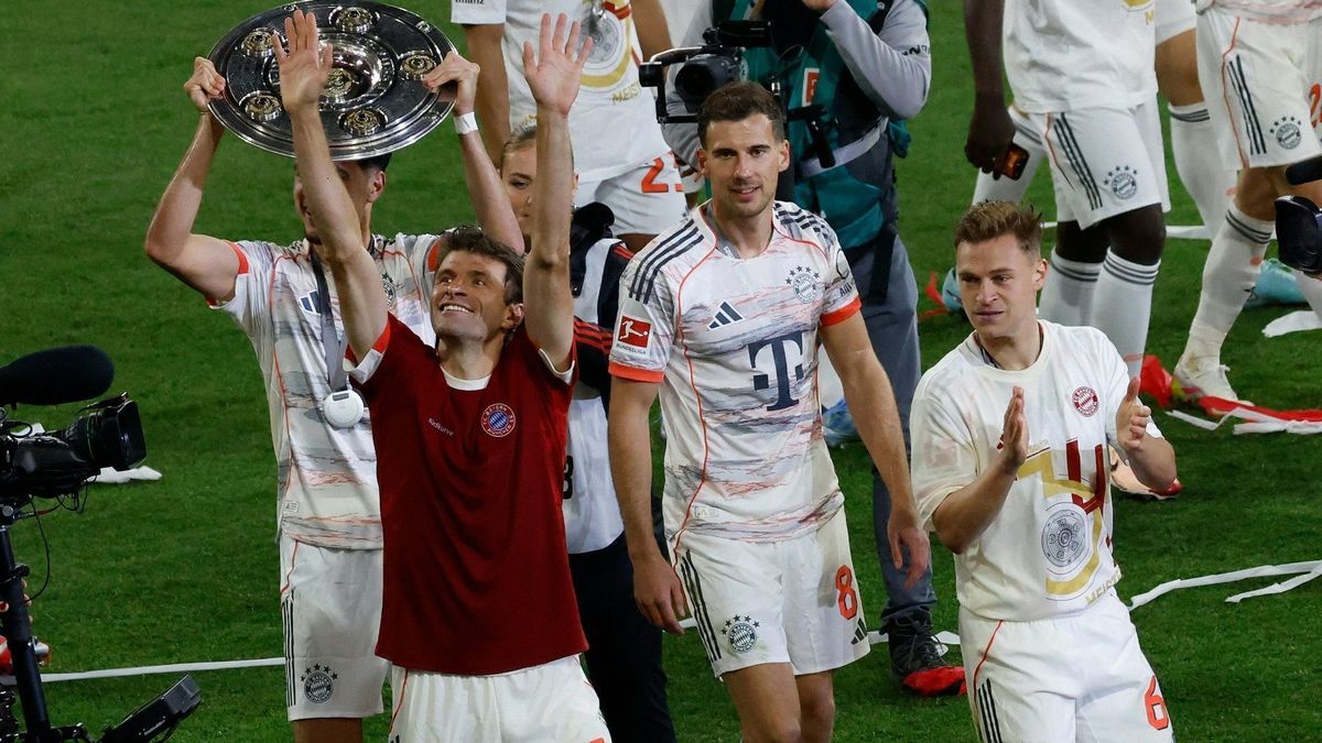 Abschied mit der Schale: Thomas Müller