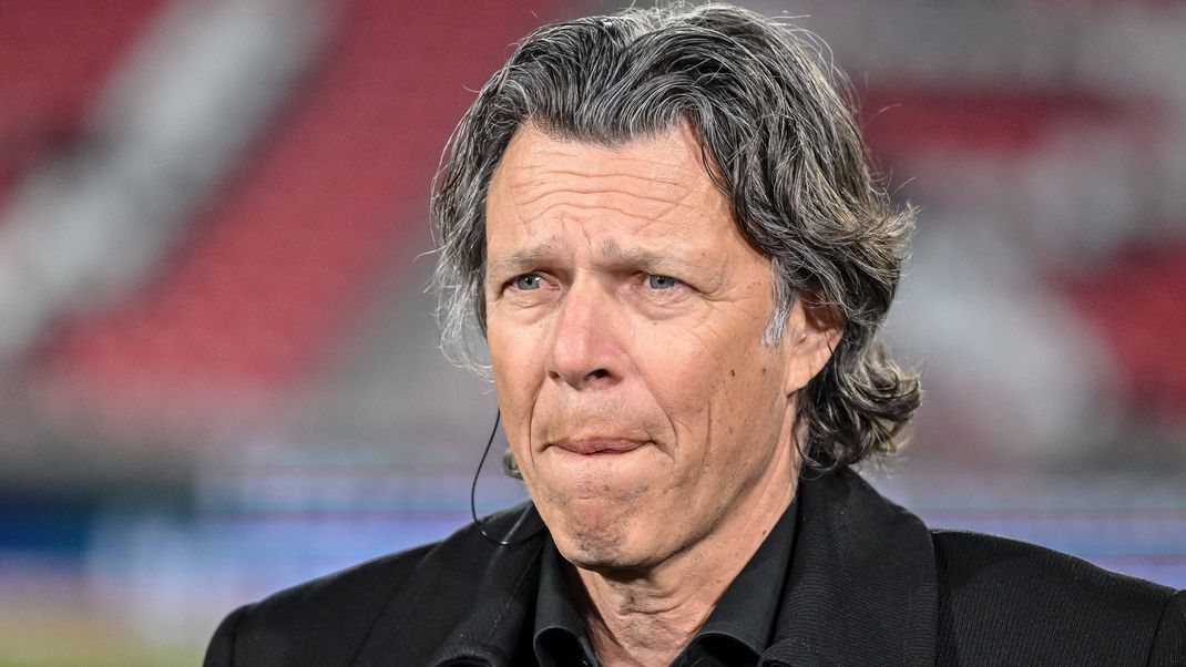 Urs Meier leitete 883 Spiele als Profi-Schiedsrichter.