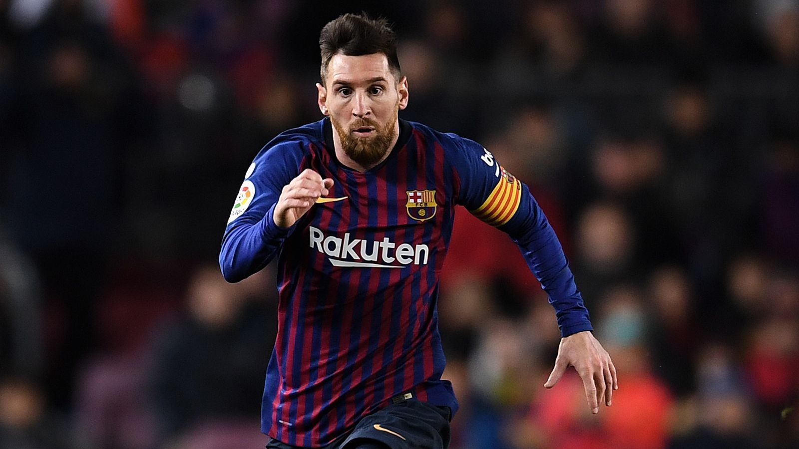 
                <strong>Platz 1: Lionel Messi </strong><br>
                Verein: FC BarcelonaBrutto-Gehalt: 8,3 Millionen Euro monatlich
              