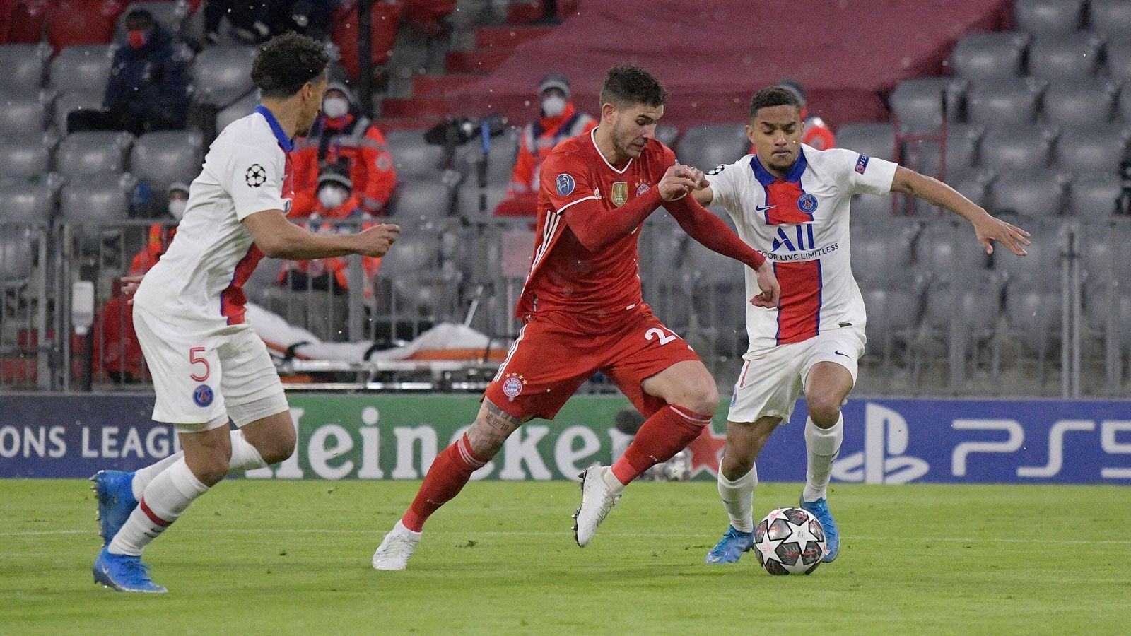 
                <strong>Lucas Hernandez</strong><br>
                Auf der linken Seite zunächst solide und mit der einen oder anderen guten Aktion. Übernimmt dann nach dem Goretzka-Ausfall in der Innenverteidigung. Agiert dort dann ebenfalls überwiegend verlässlich. ran-Note: 3
              