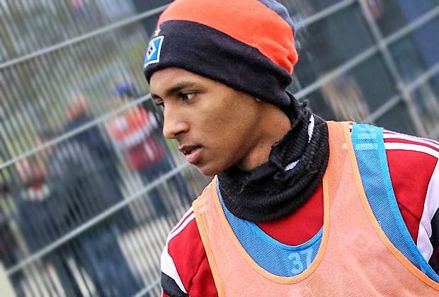 
                <strong>Nach Facebook-Wirbel: Denkpause für Julian Green </strong><br>
                Julian Green steht nicht im Kader des Hamburger SV für das Duell am Samstag bei seinem Stammverein Bayern München. Nach Angaben von Peter Knäbel sollte der Angreifer am Wochenende eigentlich in der U23 zum Einsatz kommen ...
              