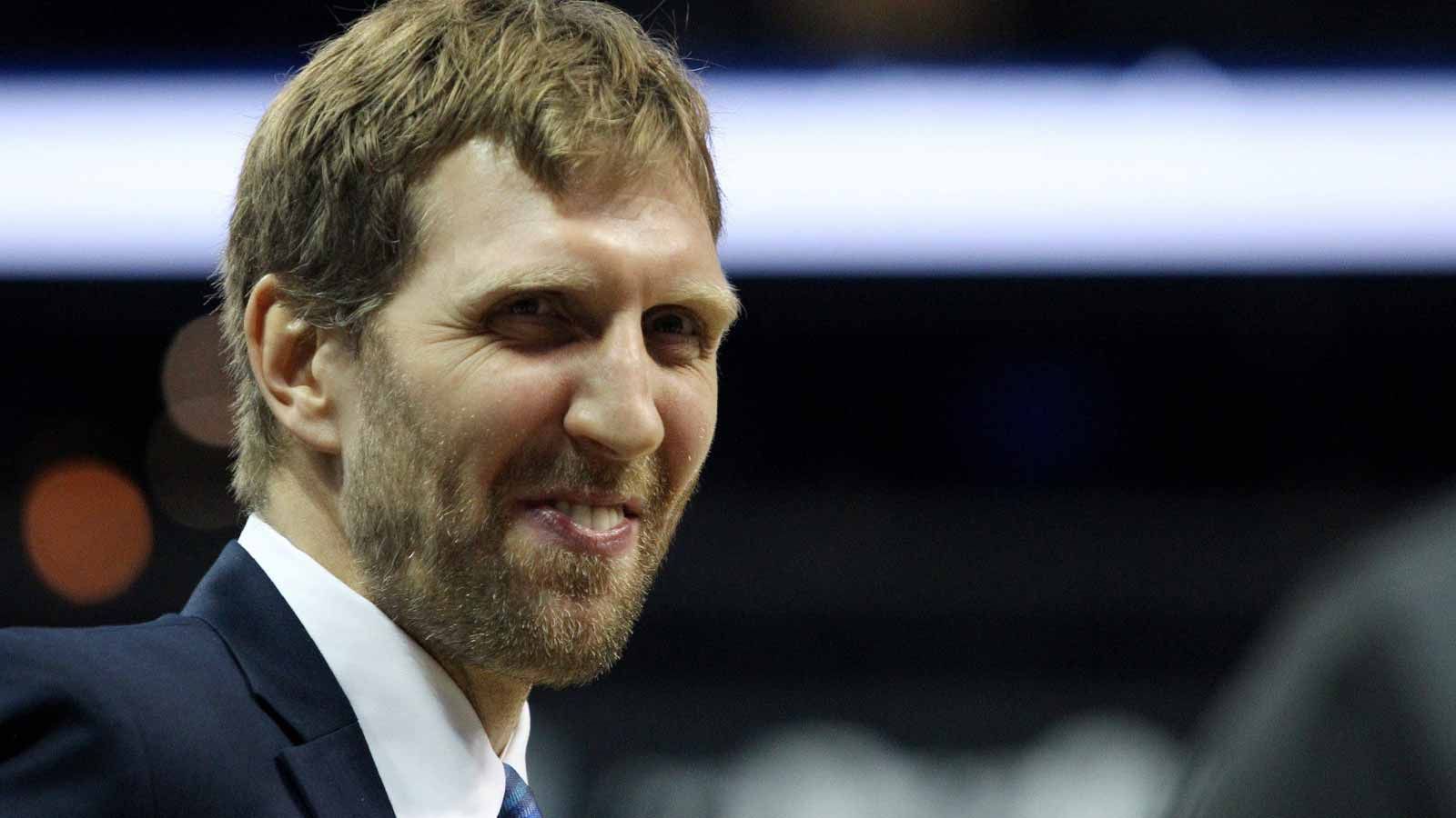 
                <strong>Ein alter Europäer über den Neuen</strong><br>
                Ein gewisser Dirk Nowitzki hat diesen Status bereits inne bei den Dallas Mavericks. Der Deutsche Superstar hält große Stücke auf den neuen Aufbauspieler vom NBA-Meister aus dem Jahr 2011. "Er muss sich noch ein wenig an die Geschwindigkeit und die Athletik in der Liga gewöhnen. Alles andere ist schon jetzt großartig", lobt Nowitzki den jungen Slowenen. Das zeigt er auch in seiner ersten Saison in der amerikanischen Basketballliga.
              