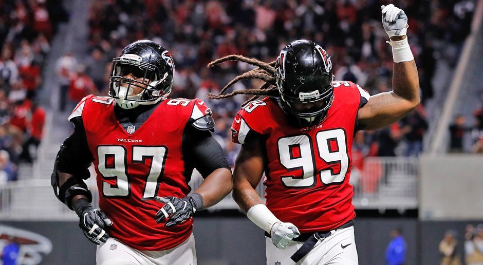 
                <strong>Defense: Atlanta Falcons</strong><br>
                Dass die Atlanta Falcons in Week 10 die beste Defense im NFL Fantasy Manager powered by ran stellen, liegt vor allem an Adrian Clayborn. Der Defensive End schaffte gegen die Dallas Cowboys gleich sechs Quarterback-Sacks und schrammte damit nur um einen Sack an Derrick Thomas' NFL-Rekord aus dem Jahr 1990 vorbei. Neben Clayborn überzeugte aber auch der Rest der Falcons-Defense, die Dak Prescott und Co. insgesamt nur sieben Punkte und 233 Yards gestattete. Gesamtpunktzahl: 18
              