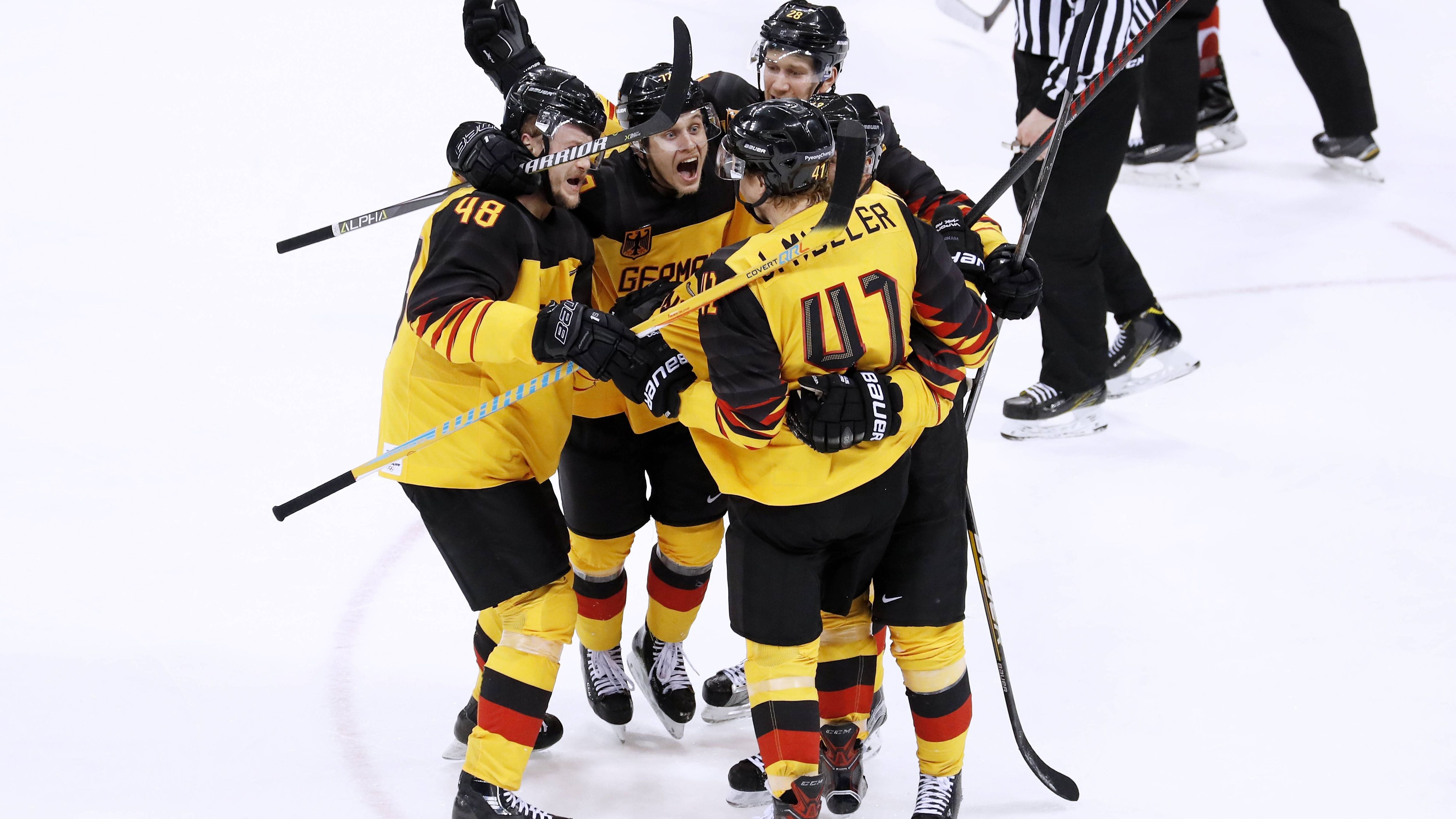 
                <strong>Eishockey (25 Männer)</strong><br>
                Torhüter: Danny aus den Birken, Felix Brückmann, Mathias Niederberger - Verteidiger: Konrad Abeltshauser, Dominik Bittner, Marcel Brandt, Korbinian Holzer, Jonas Müller, Moritz Müller, Marco Nowak, Fabio Wagner - Stürmer: Lean Bergmann, Nicolas Krämmer, Matthias Plachta, David Wolf, Yasin Ehliz, Patrik Hager, Frederik Tiffels, Dominik Kahun, Tom Kühnhackl, Stefan Loibl, Marcel Noebels, Leonhard Pföderl, Daniel Pietta, Tobias Rieder 
              