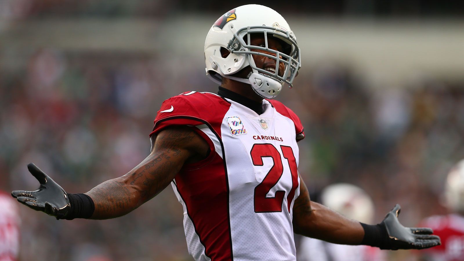<strong>5. Pick: Arizona Cardinals - Patrick Peterson (Cornerback, LSU)</strong><br>
                Mit dem Gewinn des Chuck Bednarik Awards für den besten Defense-Spieler am College verabschiedete sich Patrick Peterson in die NFL und dominierte dort über Jahre hinweg die gegnerischen Receiver. In seinen ersten acht Spielzeiten, in denen der Cornerback in jeder (!) Partie auf dem Rasen stand, wurde Peterson in den Pro Bowl berufen.