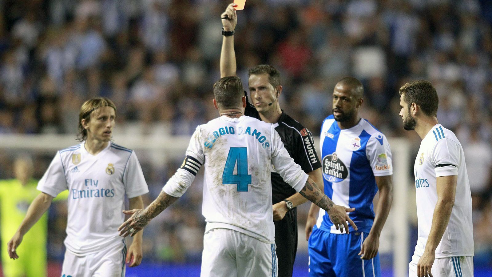 
                <strong>Platz 2 - Sergio Ramos</strong><br>
                Platzverweise in der zurückliegenden Dekade: 15Vereine: Real MadridSpiele: 435
              