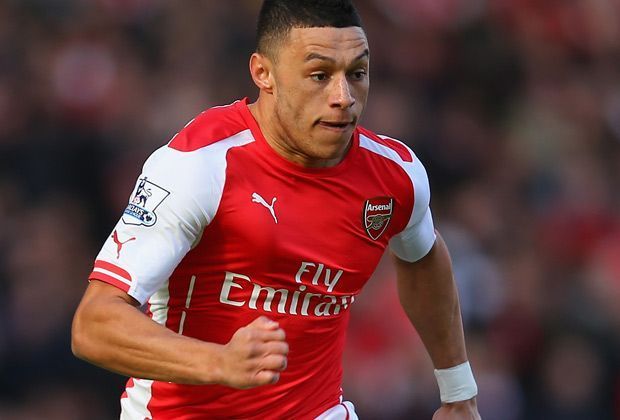 
                <strong>Zentrales Mittelfeld: Alex Oxlade-Chamberlain (FC Arsenal)</strong><br>
                21 Jahre jung und trotzdem schon fast 80 Premier-League-Spiele auf dem Buckel. In der laufenden Saison ist Oxlade-Chamberlain unumstrittener Stammspieler der Gunners und sichert sich so einen Platz in der Youngster-Top-Elf.
              