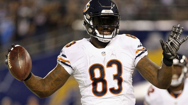 
                <strong>Martellus Bennett</strong><br>
                Martellus Bennett: Der 28-Jährige von den Chicago Bears hatte - wie Stafford - die falsche Ausrüstung an. Folge: Eine Strafe der NFL in Höhe von 5.787 Dollar.
              