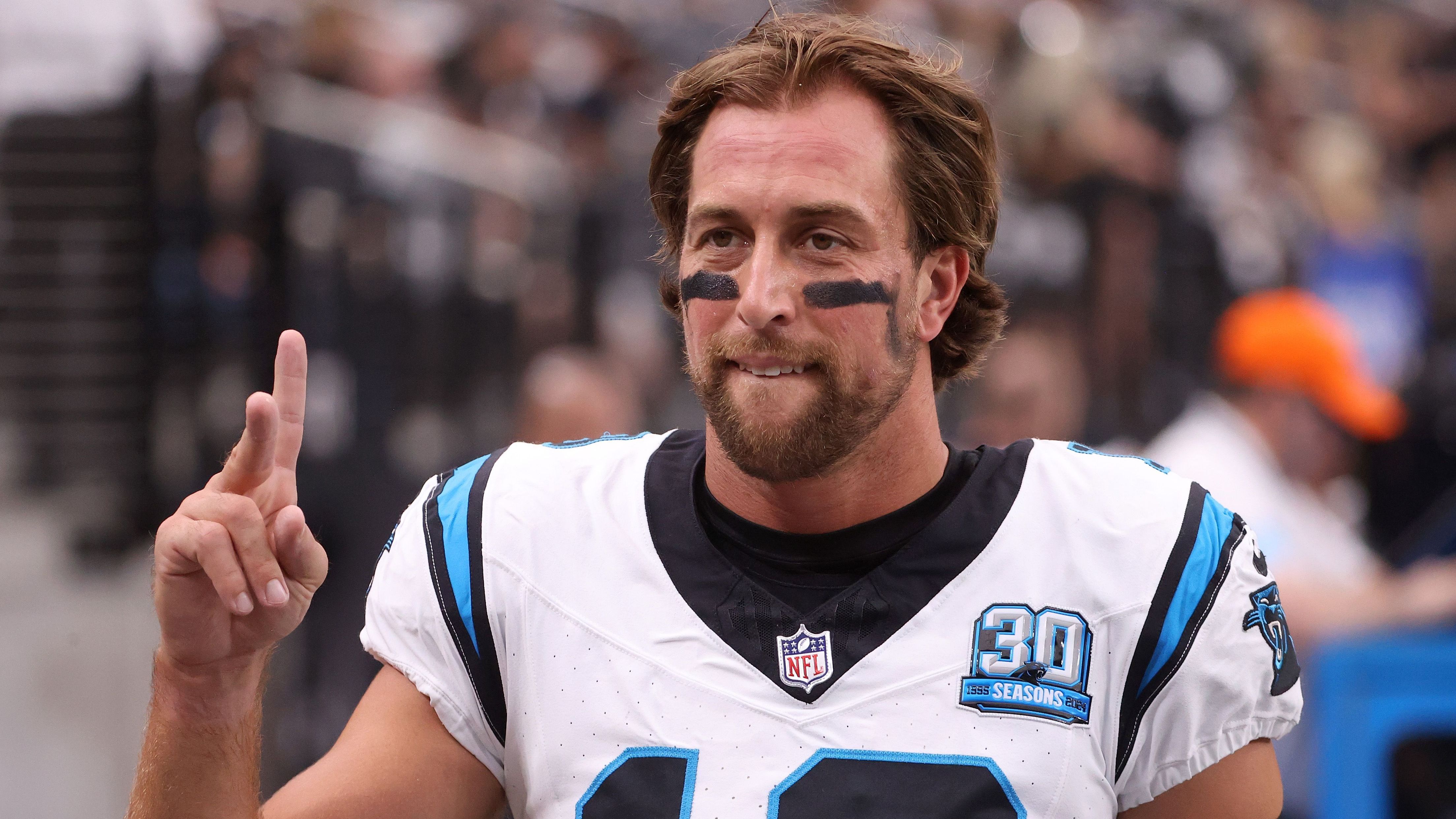 <strong>Adam Thielen (Carolina Panthers)</strong><br>Nachdem sich Adam Thielen bereits am 3. Spieltag bei einem Touchdown-Catch verletzte, steht der erfahrene Wide Receiver nun vor seinem Comeback. Am Mittwoch trainierte er erstmals seit Monaten mit dem Team, wenn auch nur limitiert. Ein Einsatz gegen die Kansas City Chiefs ist nicht ausgeschlossen.