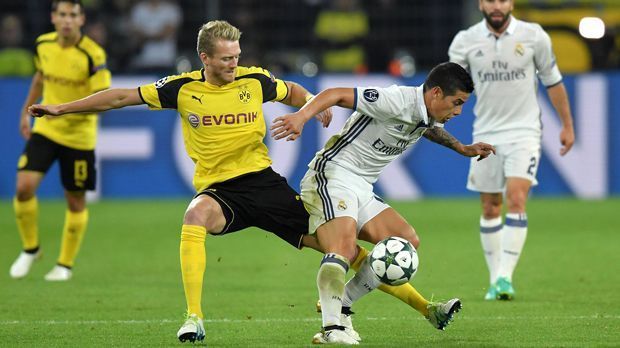 
                <strong>Andre Schürrle</strong><br>
                Andre Schürrle: Sicherte dem BVB mit seinem sehenswerten Treffer das verdiente Remis und stellte damit sicher, dass die Dortmunder sich für den hohen Aufwand belohnen konnten. ran-Note: 2
              