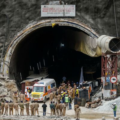 INDIA-TUNNEL/COLLAPSE