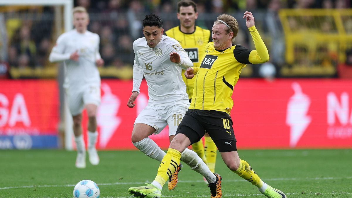 Borussia Dortmund v 1. FSV Mainz 05 - Bundesliga