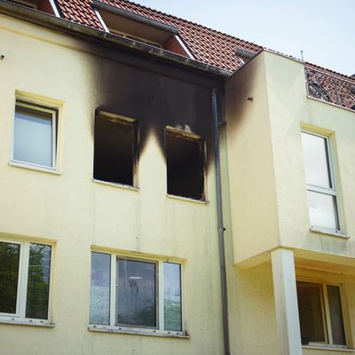 Gewaltige Explosion in Lüneburger Mehrfamilienhaus.