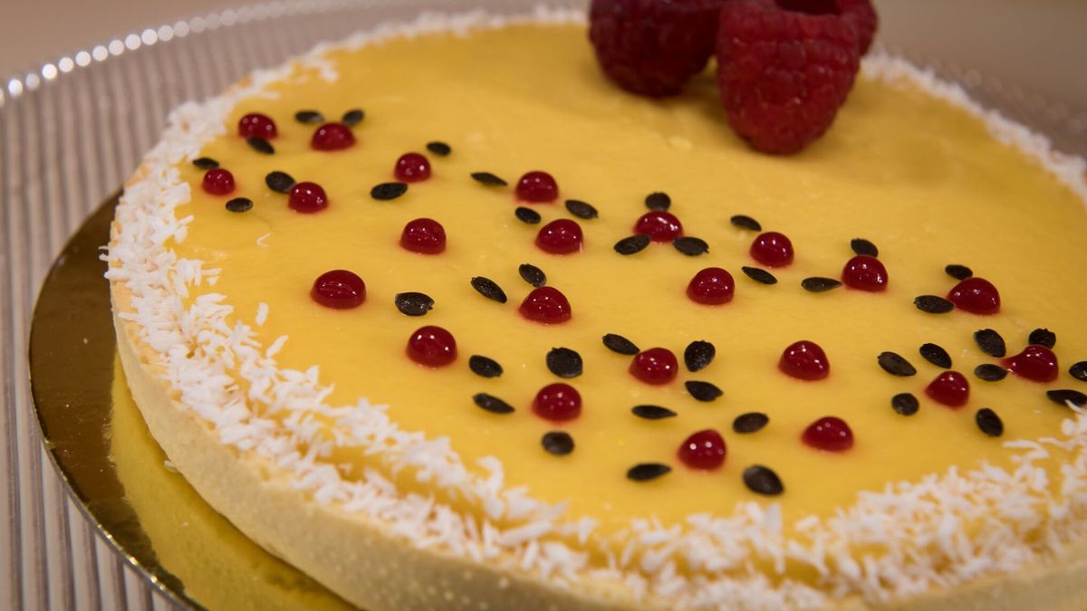 Cheesecake mit Passionsfrucht und Himbeeren