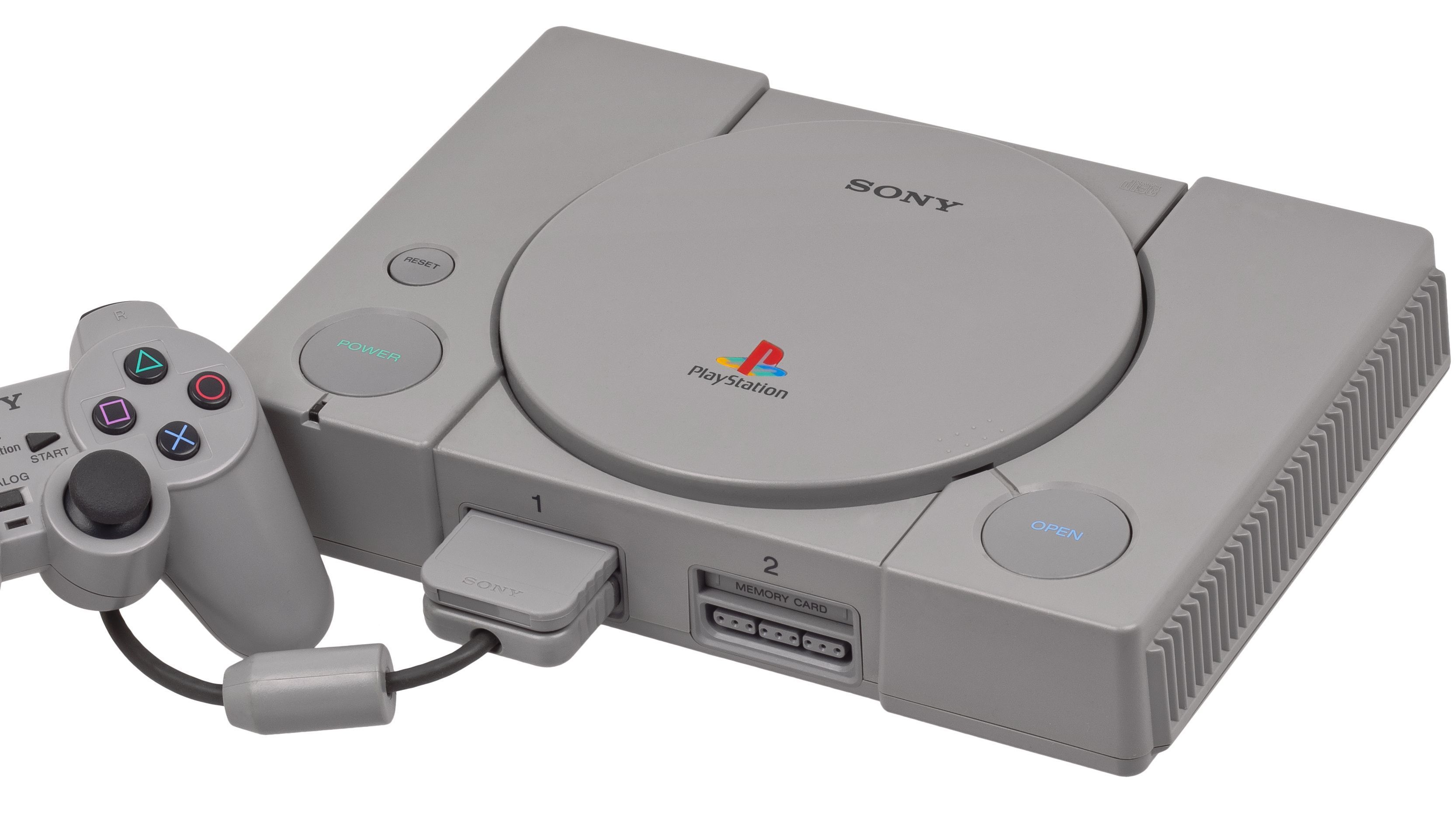 
                <strong>Die erste Playstation wird veröffentlicht</strong><br>
                Im Jahr 1994 stieg die japanische Firma Sony in den Markt der Spielekonsolen ein. Im Dezember kam die Playstation in Japan auf den Markt und verkaufte sich mehr als 102 Millionen mal. Mittlerweile ist die Playstation 5 frisch auf dem Markt.
              