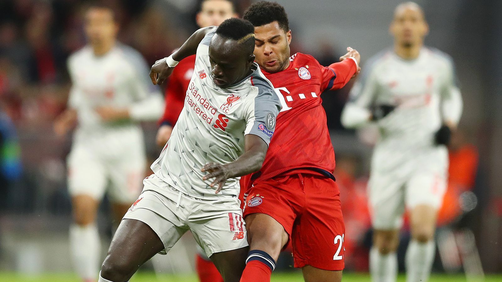 
                <strong>Serge Gnabry</strong><br>
                Leitet mit seinem Solo in der 9. Minute die erste Chance durch Thiago ein. Der Nationalspieler macht vor dem 1:1 den entscheidenden Laufweg, setzt sich gegen Robertson durch und ebnet so den Weg zum Ausgleich. Gnabry ist über das gesamte Spiel quirlig, sucht oft das Eins-gegen-Eins. Ein guter Auftritt, trotz Niederlage. ran-Note: 2  
              