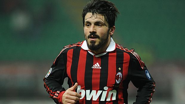 
                <strong>Gennaro Gattuso</strong><br>
                EA Sports erweitert bei FIFA 16 das Feature "Ultimate Team" mit neuen "Spieler-Legenden". Im Legenden-Modus (nur für Xbox-Kunden verfügbar) kommen zu den 56 vorhandenen Ex-Profis acht Neue hinzu. Gennaro Gattuso ist einer davon. Auch mit dabei ist ...
              