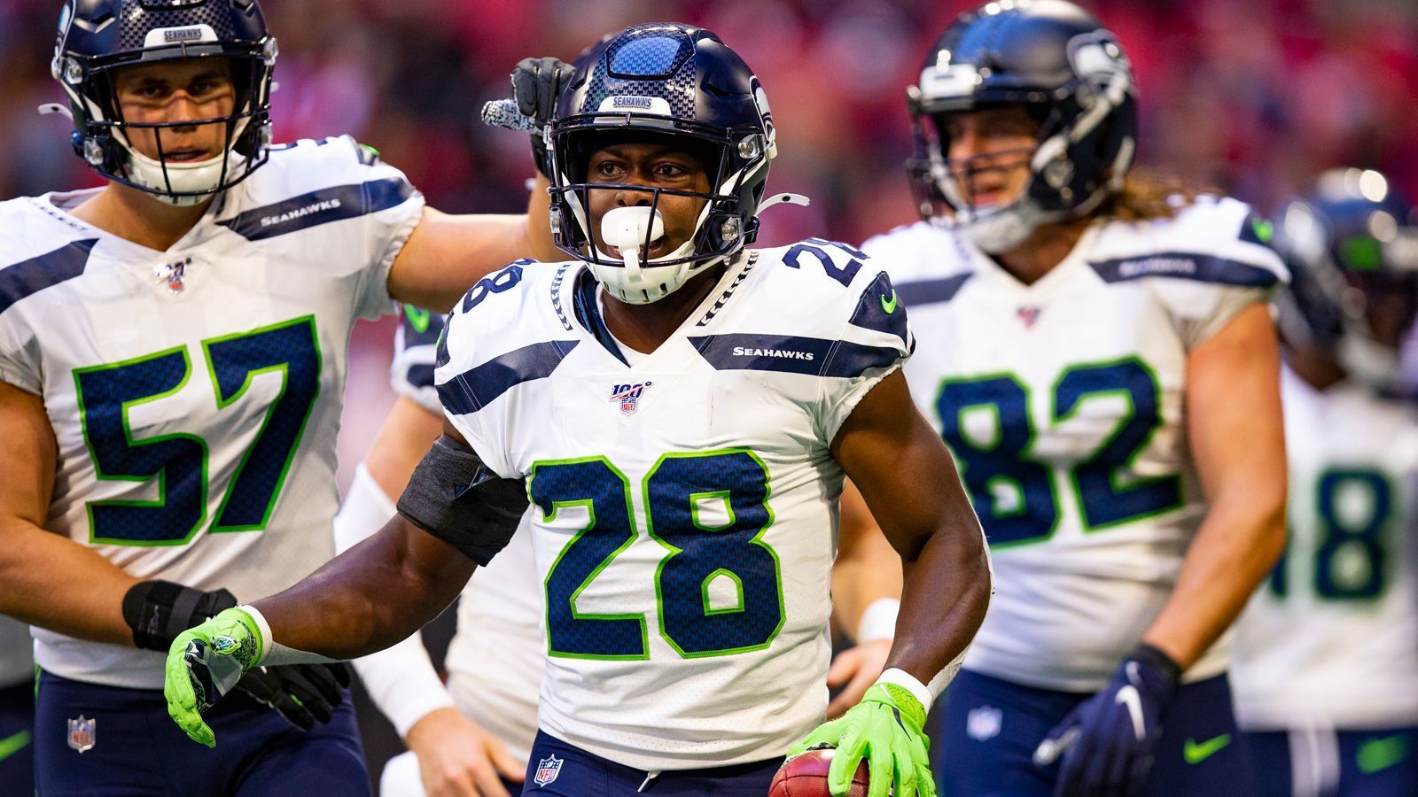 
                <strong>Platz 5: Seattle Seahawks</strong><br>
                Bilanz: 6-2Letzte Spiele: W,L,WRussell Wilson spielt auf einem MVP-Niveau, wirft in acht Spielen lediglich eine Interception. Das Laufspiel mit Running Back Chris Carson funktioniert sehr gut. Jadeveon Clowney (kommt Ende August in einem Tauschgeschäft von den Houston Texans) ist eine gute Verstärkung für die Defensive. 
              