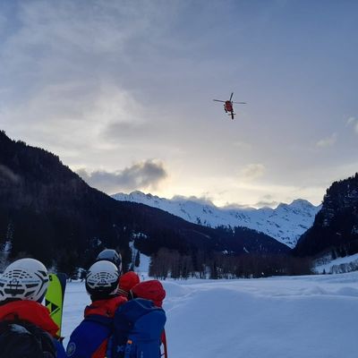 Bei einem Lawinenunglück in Südtirol ist ein deutscher Tourengänger ums Leben gekommen.