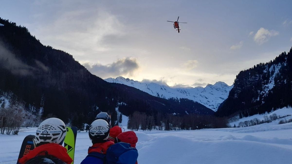 Bei einem Lawinenunglück in Südtirol ist ein deutscher Tourengänger ums Leben gekommen.